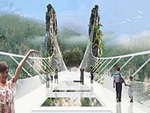 Стеклянный мост - самое высокое изобретение планеты